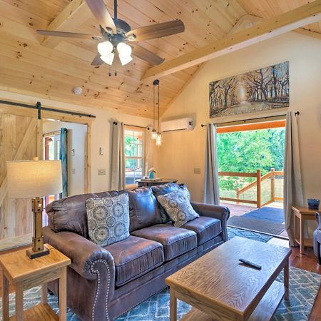 Cozy Riverfront Cabin With Private Deck And Hot Tub! Bryson City Zewnętrze zdjęcie